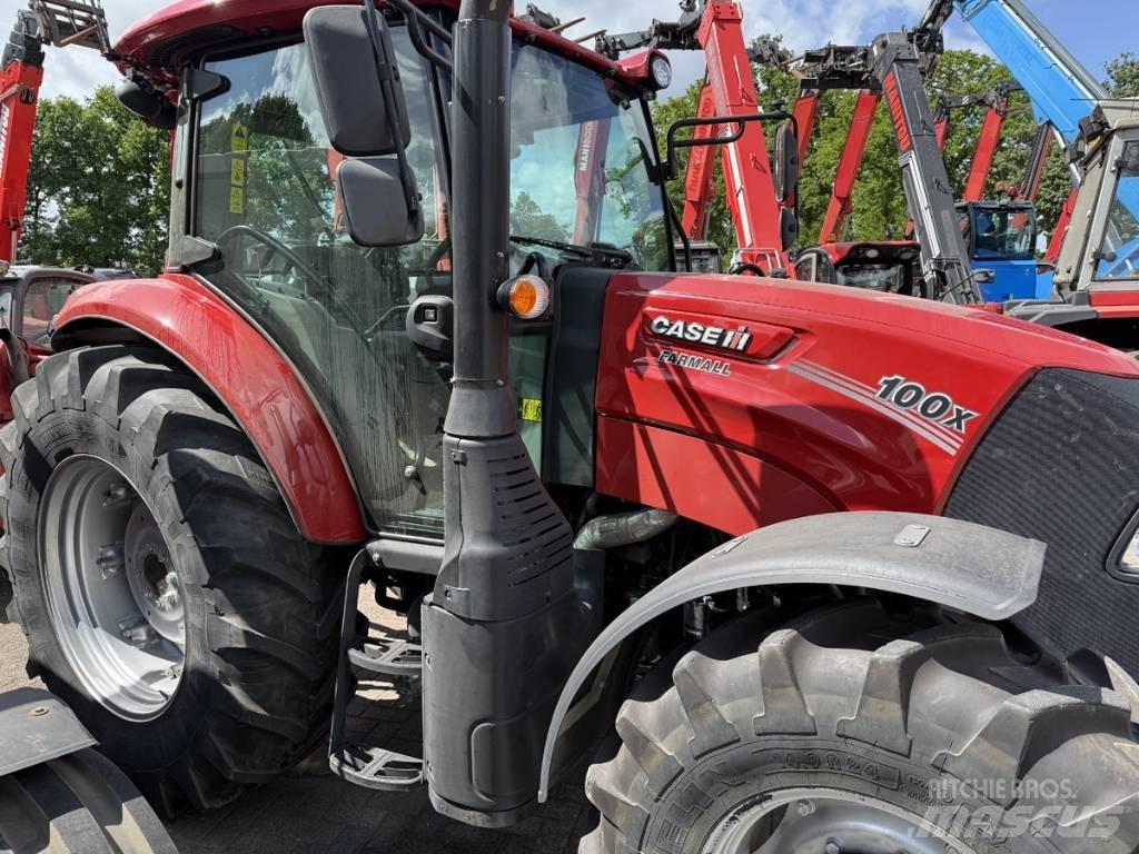 CASE Farmall 100X Traktoren