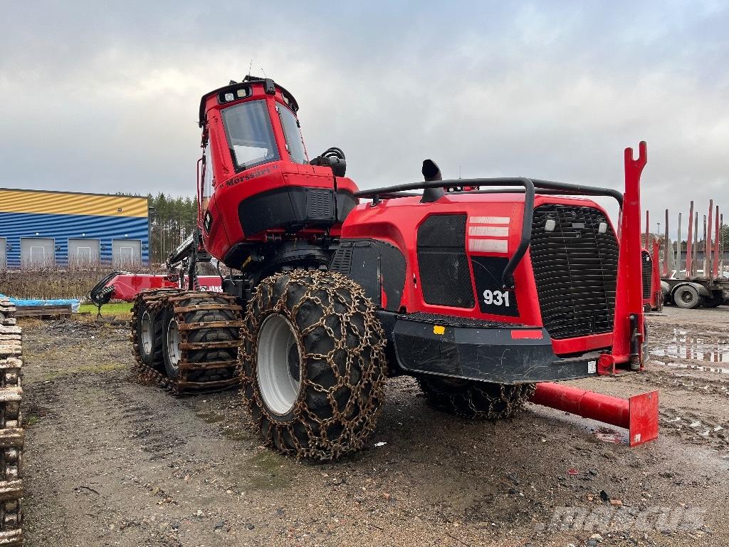 Komatsu 931 Harvester