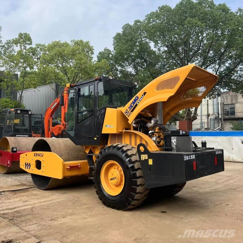 XCMG XS 143 J Walzenzüge