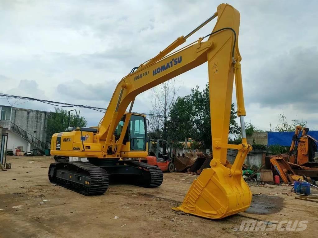 Komatsu PC 220-7 Raupenbagger