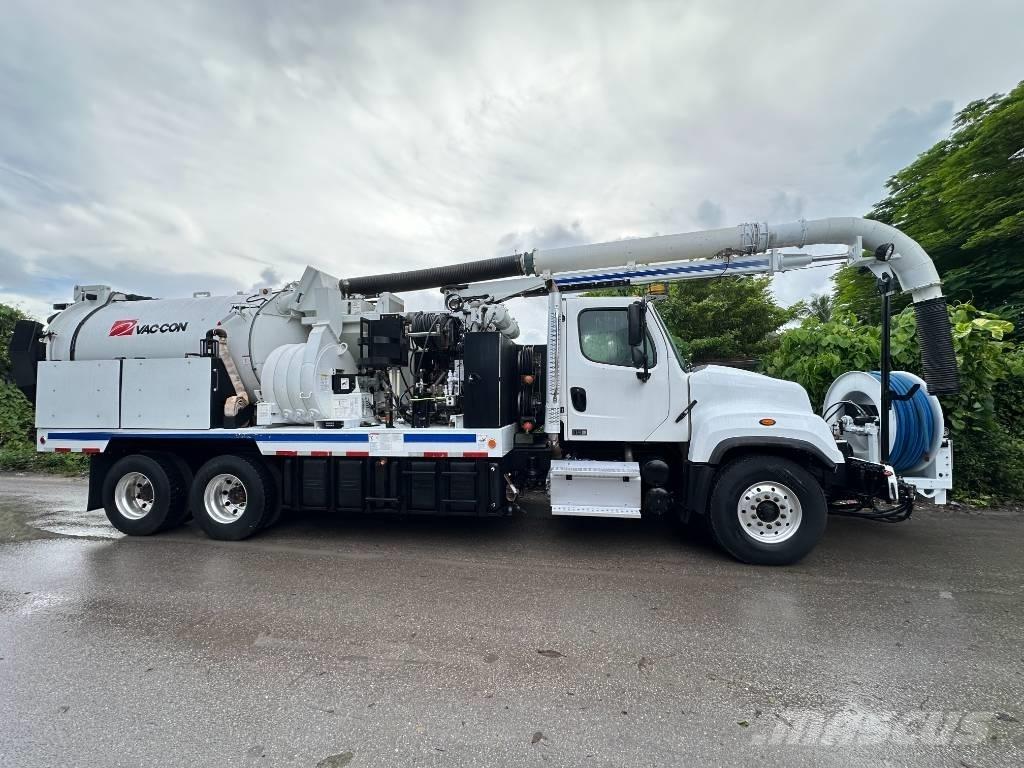 Freightliner 114 SD Saug- und Druckwagen