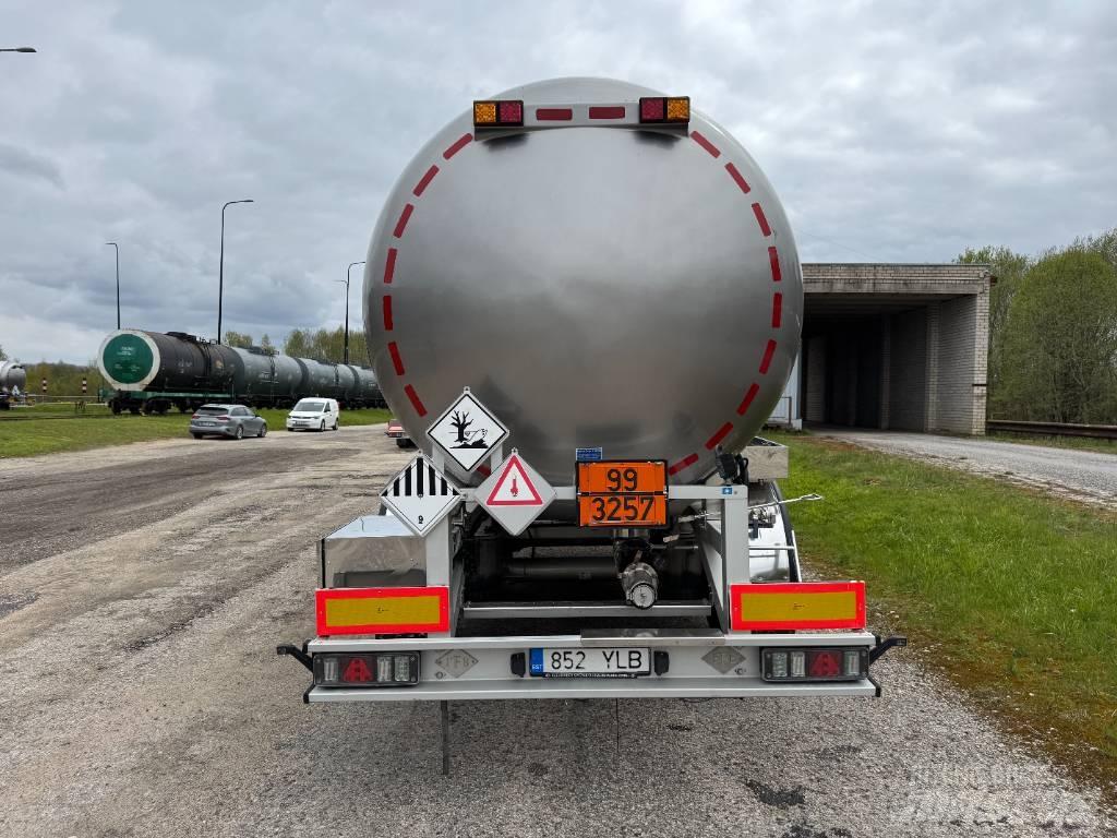 Feldbinder TSA 32.3 Tankanhänger