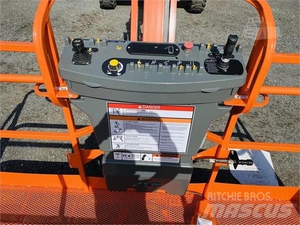 JLG 460 SJ Teleskopbühnen