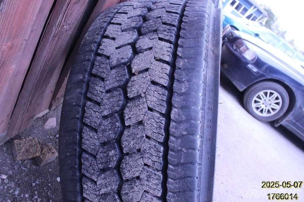 Michelin X MULTI Reifen