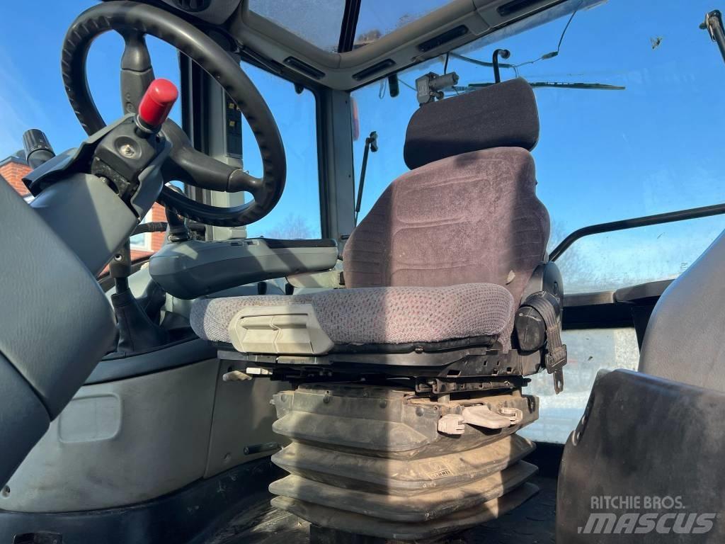 Valtra T 160 Traktoren