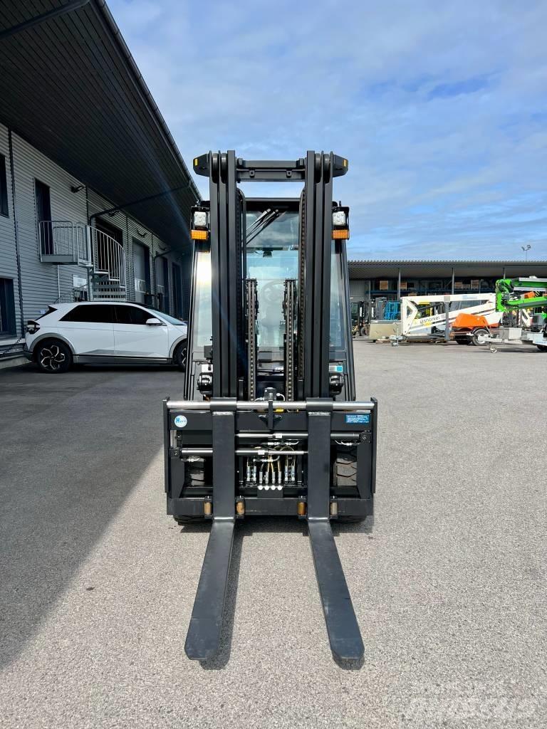 Hyundai 35DN-9V Diesel heftrucks