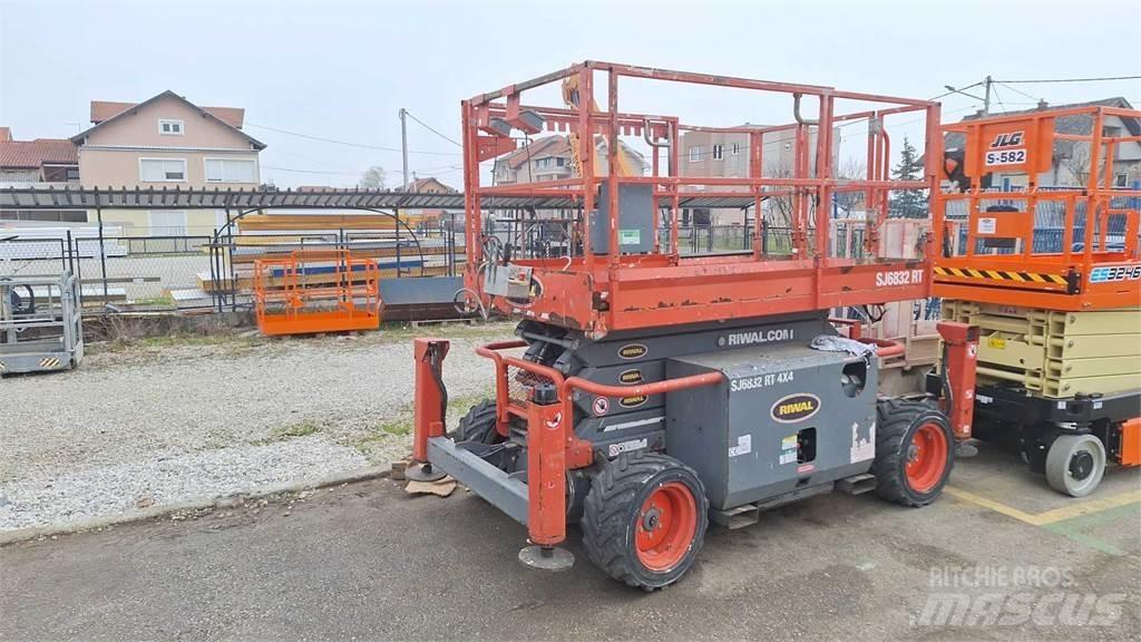 SkyJack SJ6832RTE Scheren-Arbeitsbühnen