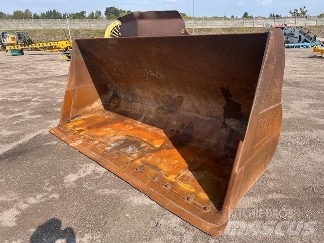 Volvo L 220 E BUCKET Schaufeln