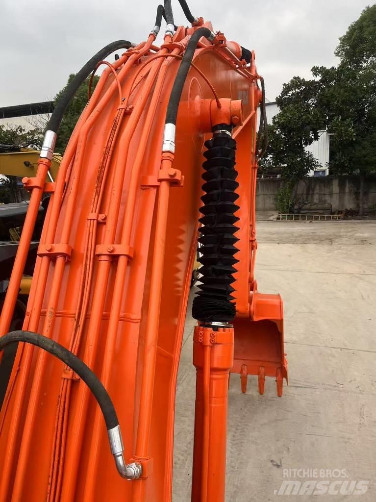 Hitachi ZX 200 Raupenbagger
