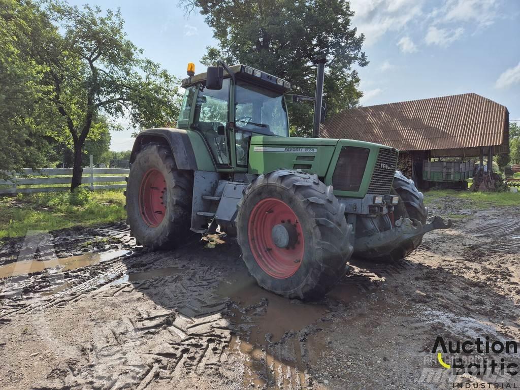 Fendt Favorit 824 Traktoren