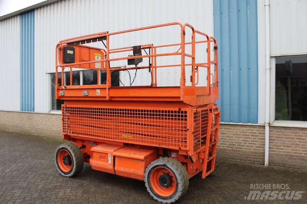 JLG M 3369 Scheren-Arbeitsbühnen