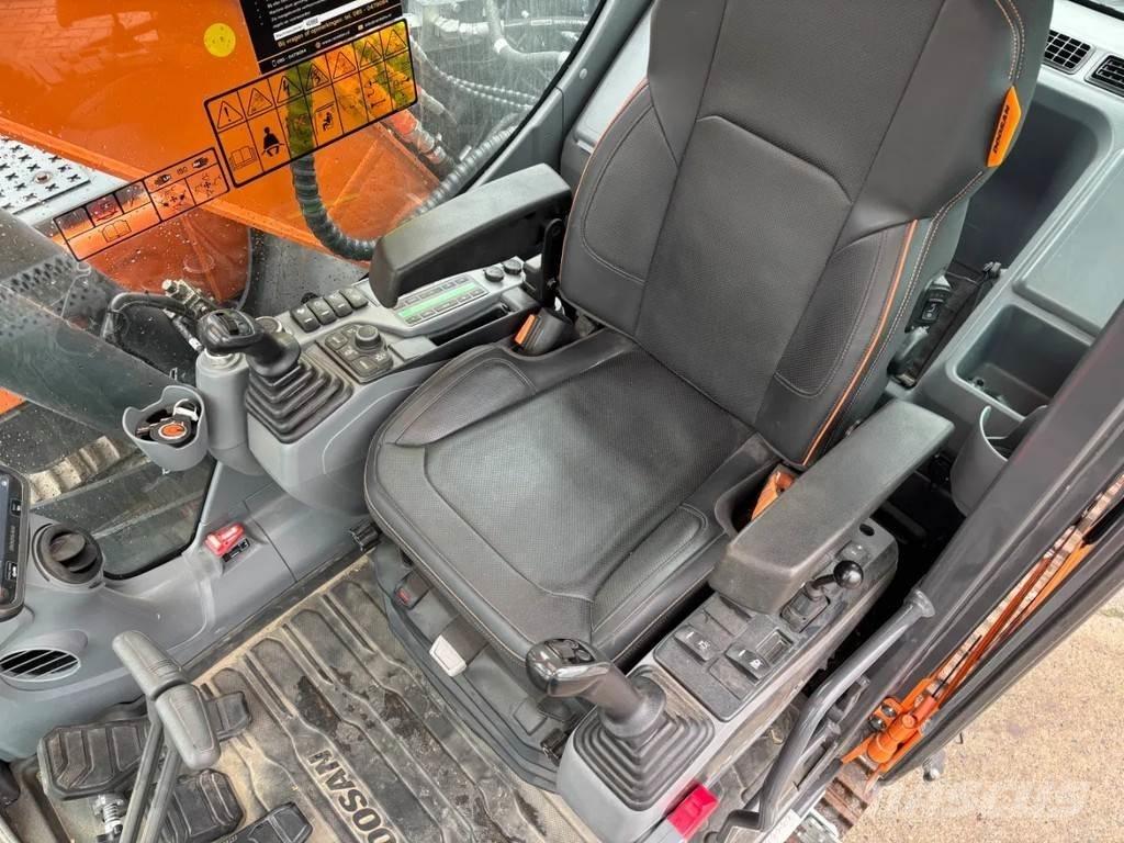 Doosan DX140LC-7 Raupenbagger