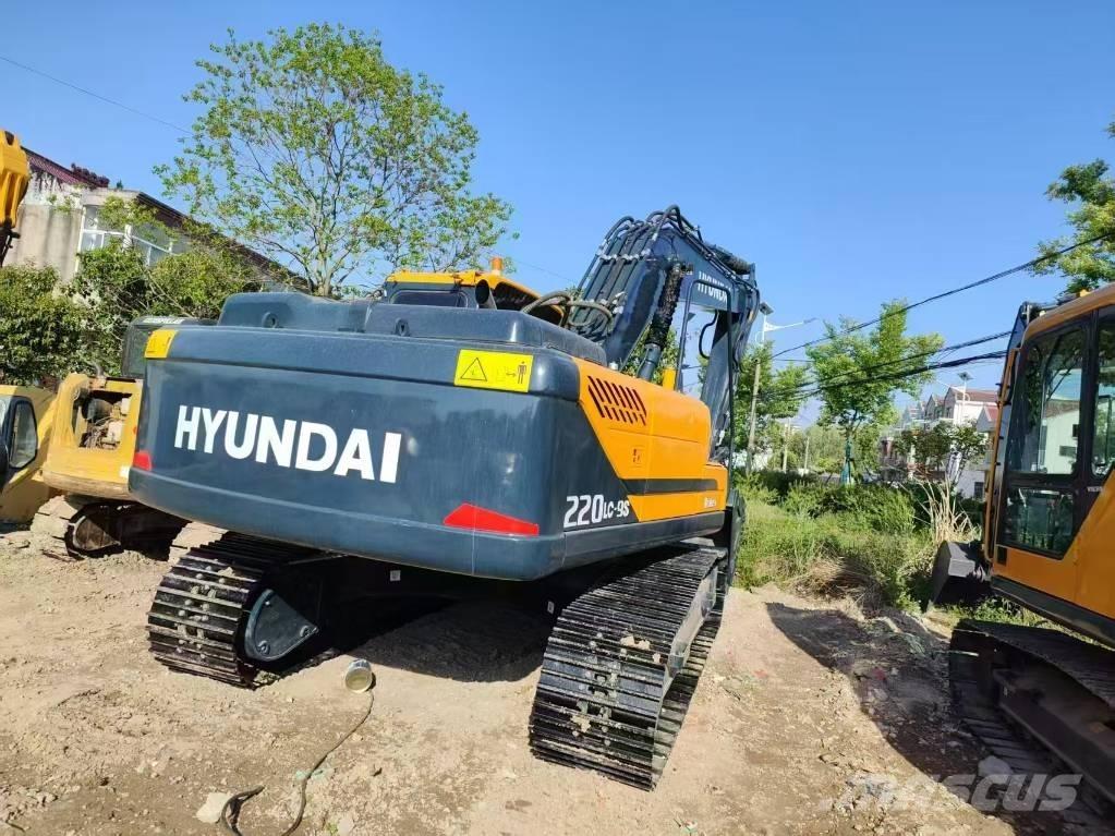 Hyundai 220lc-9s Midibagger  7t - 12t
