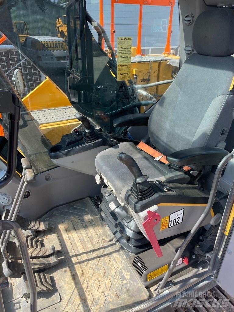 Volvo EC220E Raupenbagger