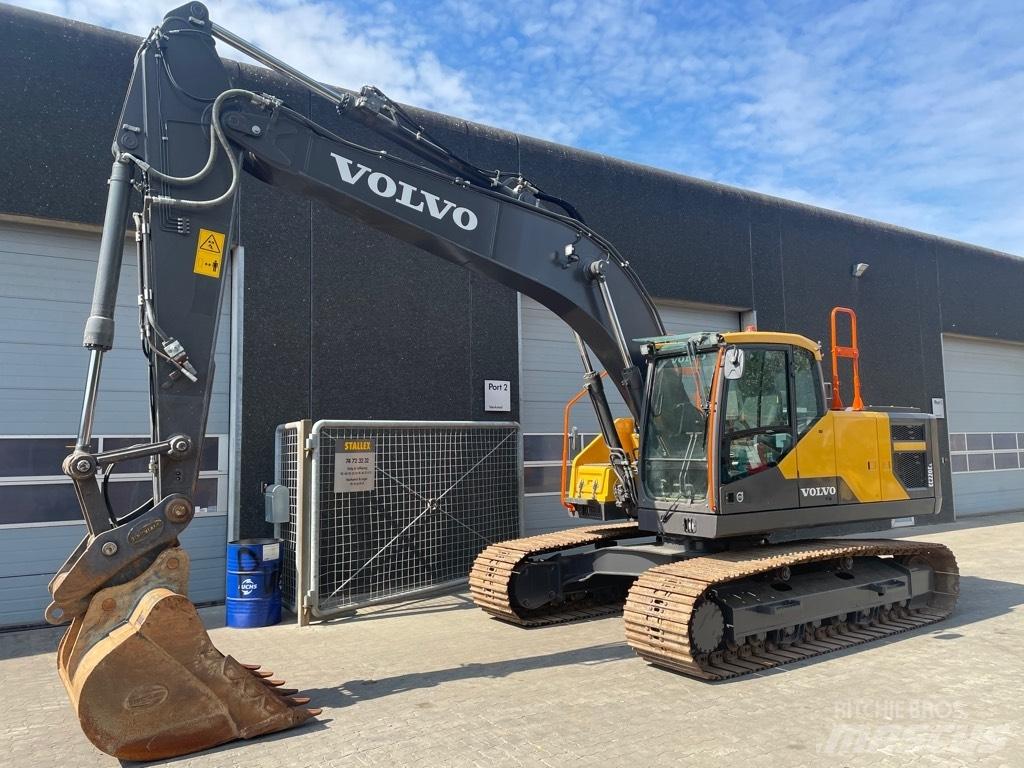 Volvo EC220E Raupenbagger