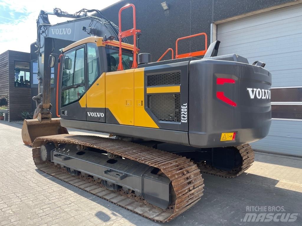Volvo EC220E Raupenbagger