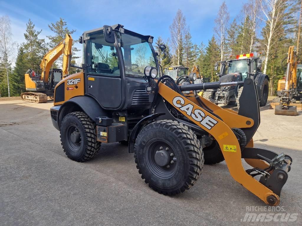 CASE 321 F Radlader