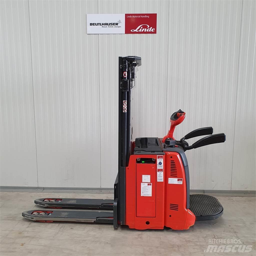 Linde D12AP Deichselstapler