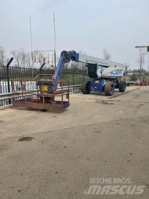 JLG 1250 AJP Gelenkteleskoparbeitsbühnen