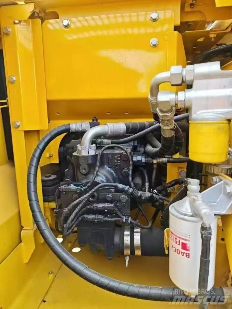 Komatsu 130LC-7 Raupenbagger