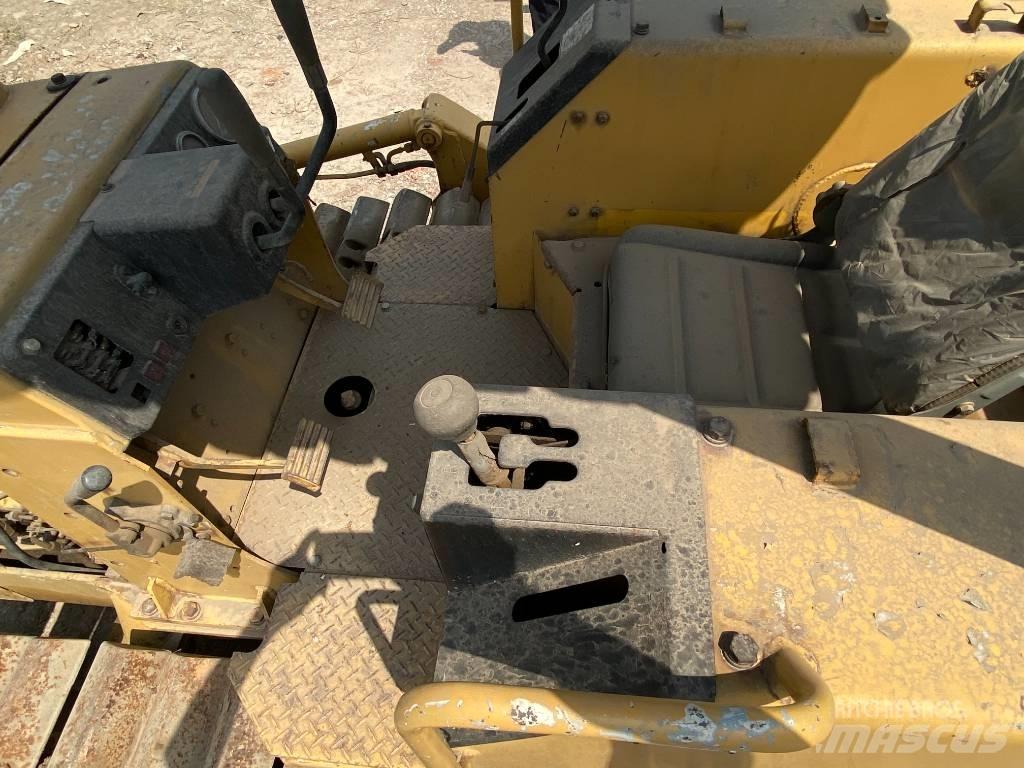 Komatsu D21P-6 Bulldozer