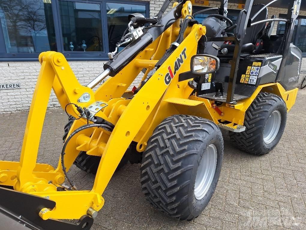 Giant G2700HD plus Minilader