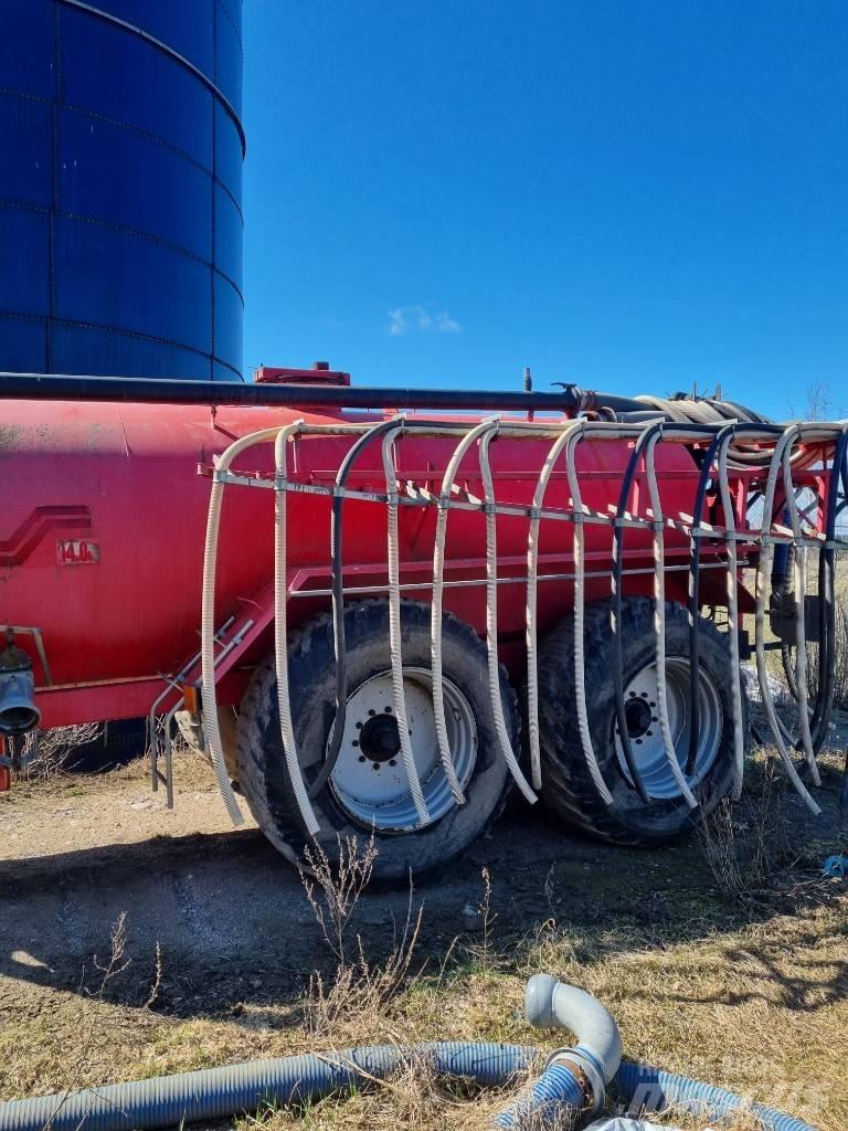 Livakka 14 m3 Gülletankwagen