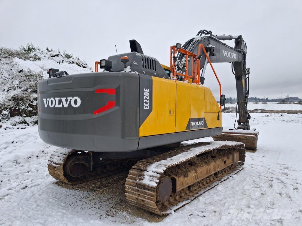 Volvo EC220E Raupenbagger