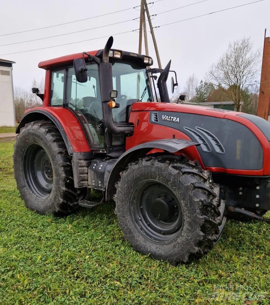 Valtra T 202 Versu Traktoren