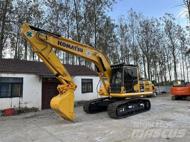 Komatsu PC200-8 Raupenbagger