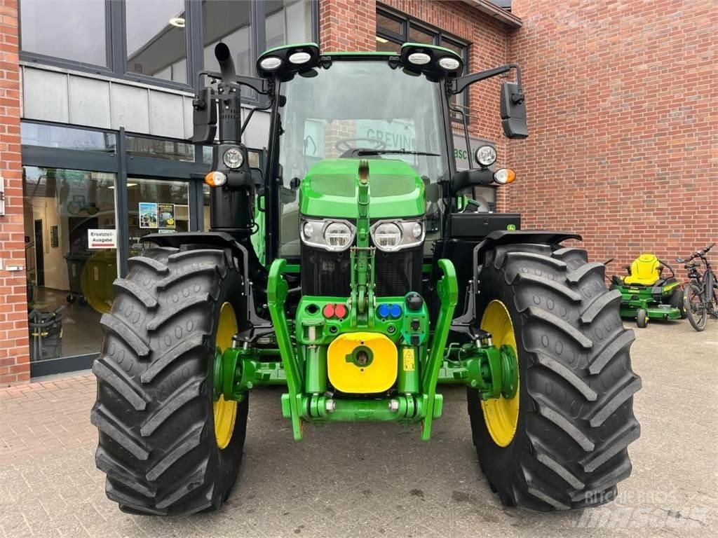 John Deere 6120M Traktoren