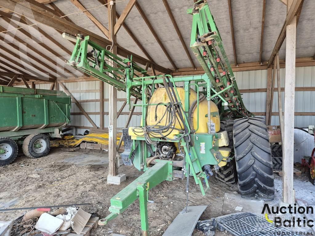 John Deere 732 Anhängespritzen