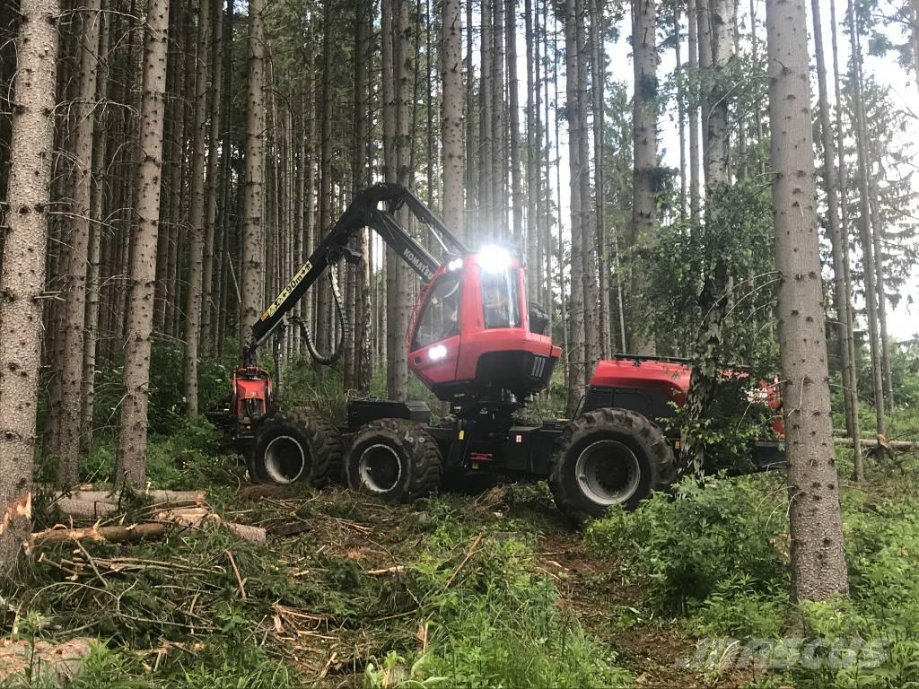 Komatsu 951 Harvester