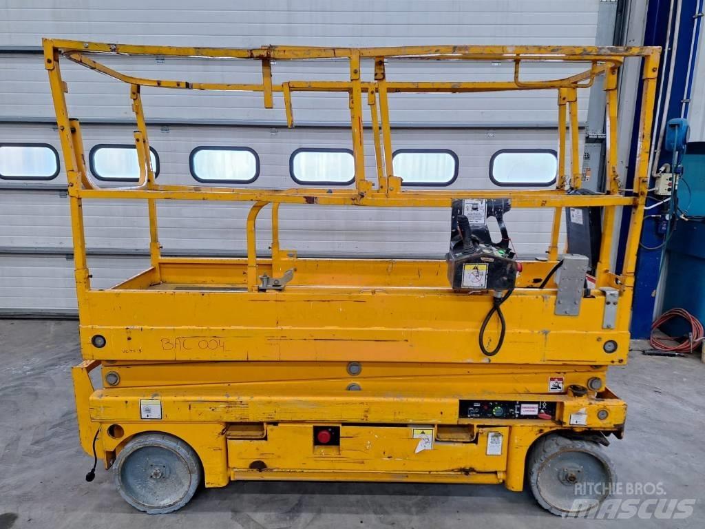 Haulotte Compact 8 Scheren-Arbeitsbühnen