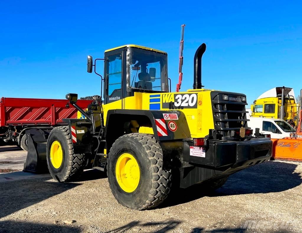 Komatsu WA 320 Radlader