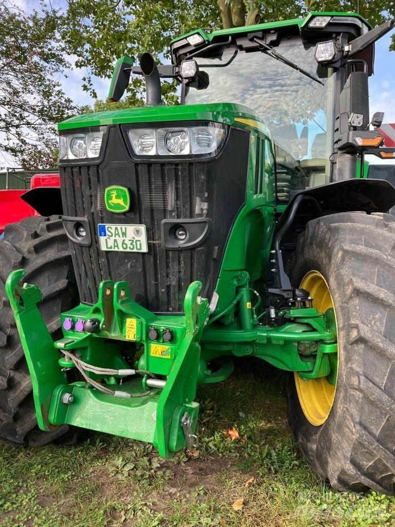 John Deere 7R 330 Traktoren