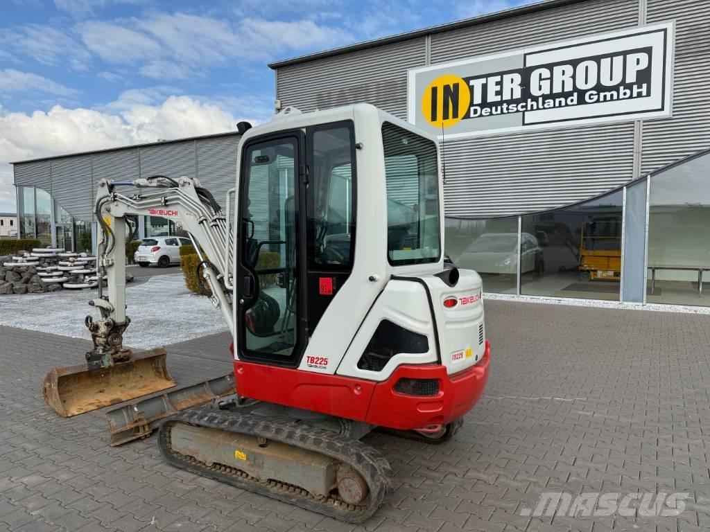 Takeuchi TB 225 V3 Minibagger < 7t