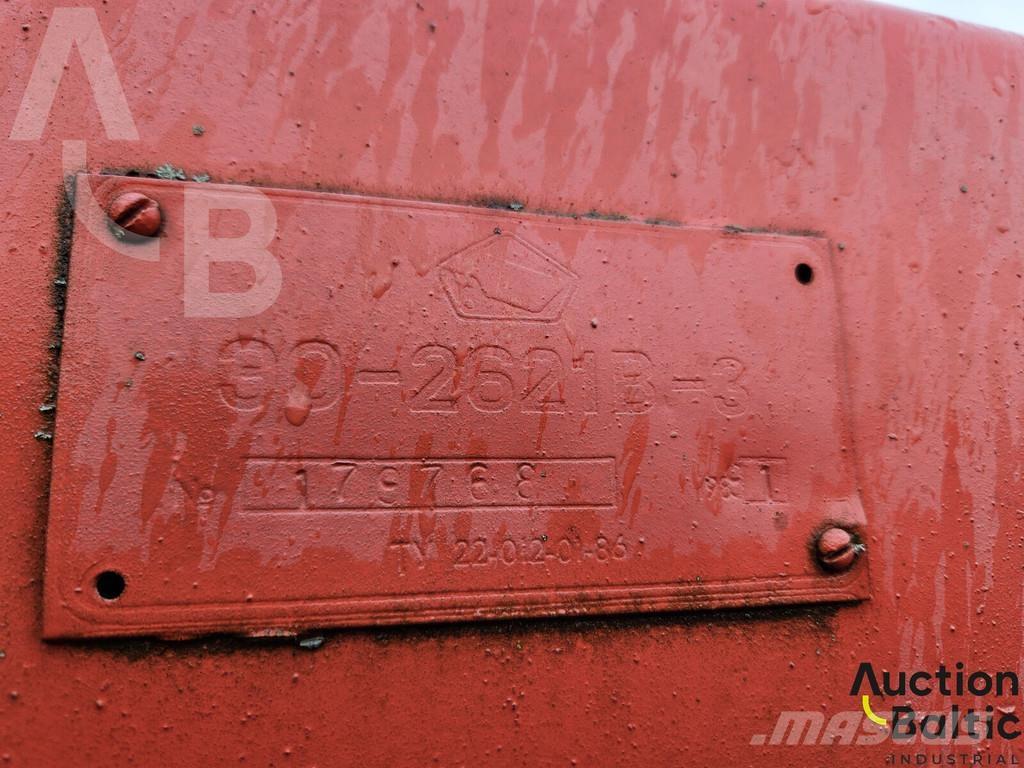  JUMZ EO-2621 Traktoren