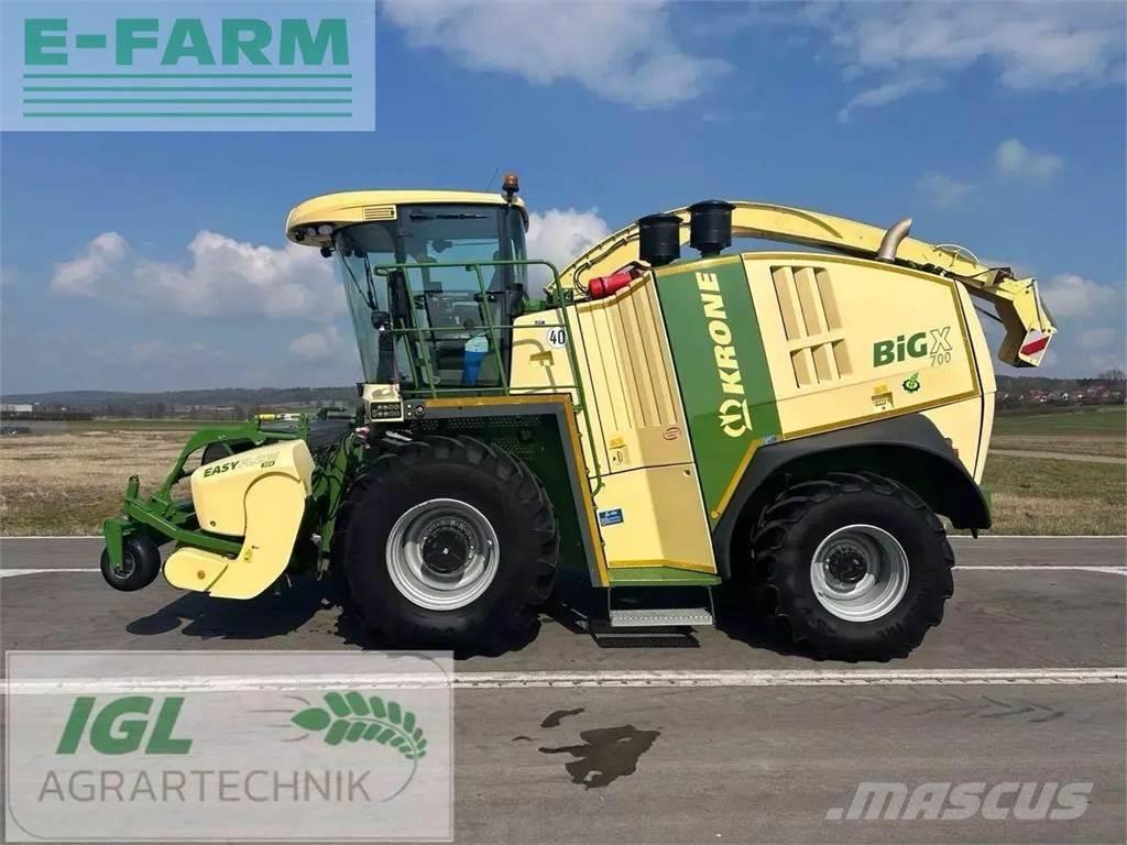 Krone big x 700 i Selbstfahrende Häcksler