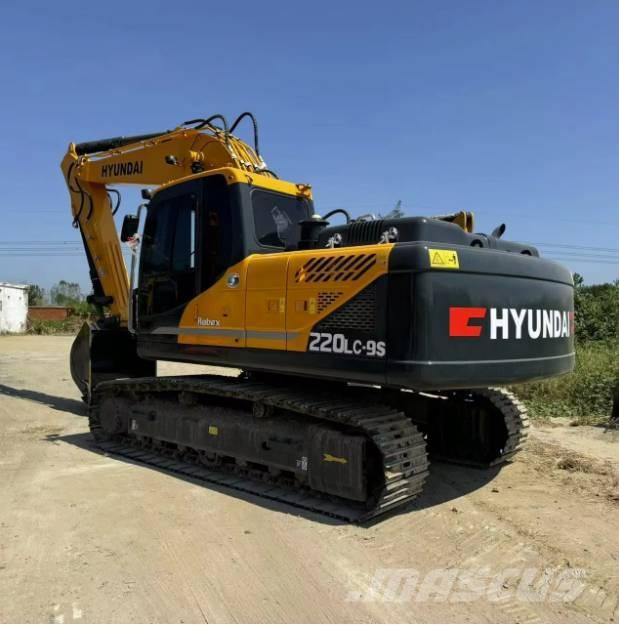 Hyundai R220LC-9S Raupenbagger