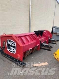 Boss 14' Schneeschilde und -pflüge