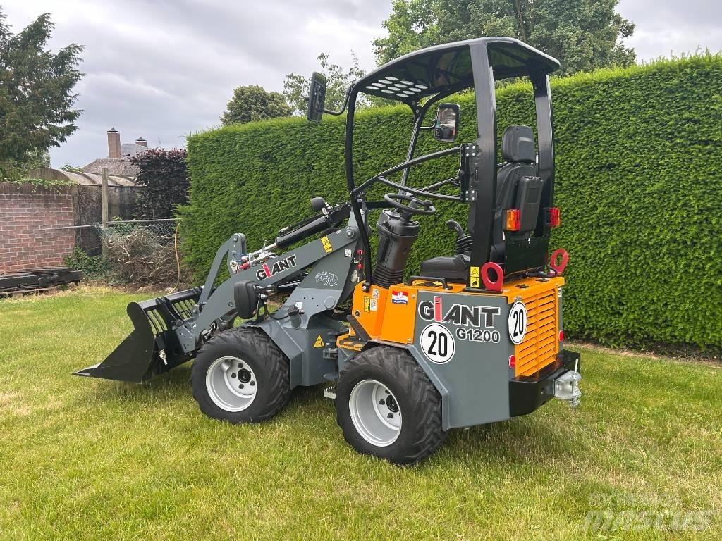 GiANT G 1200 Minilader