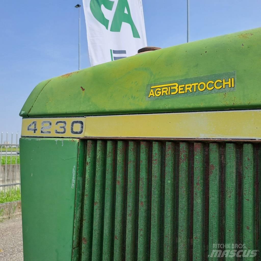 John Deere 4230 Traktoren