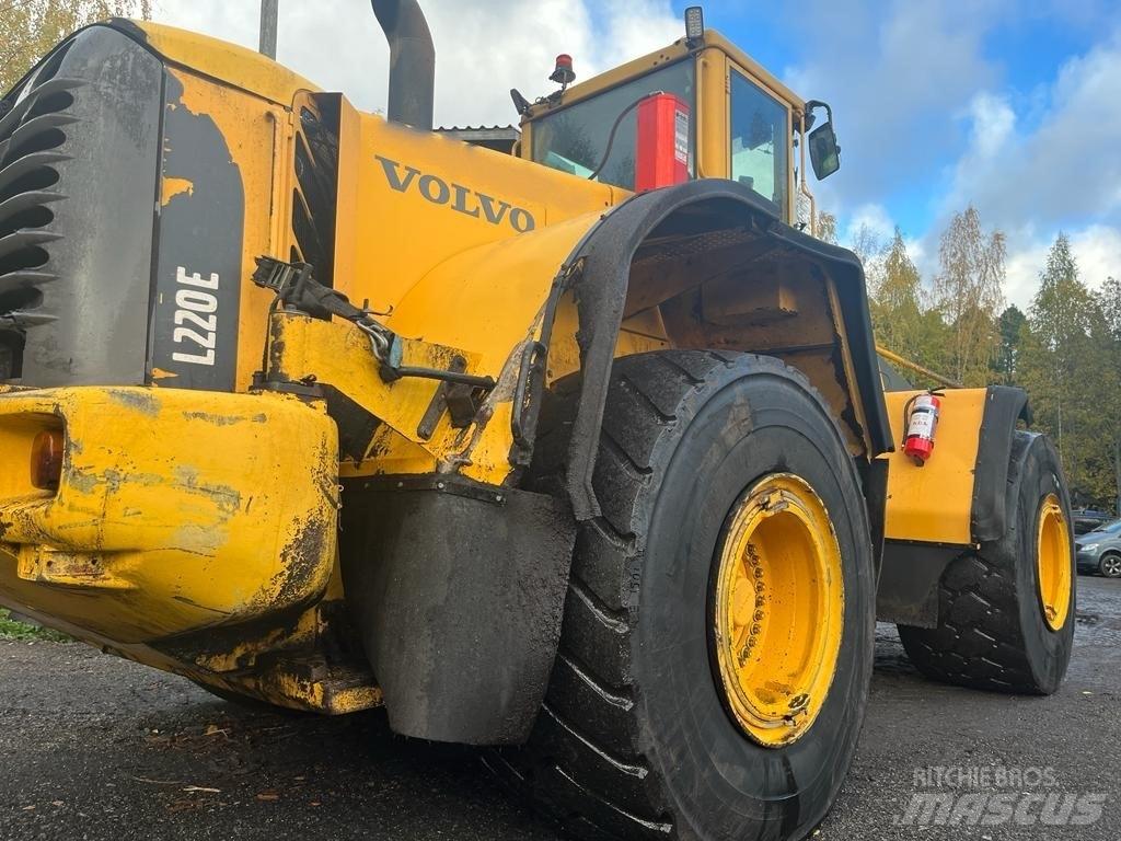 Volvo L 220 E Radlader
