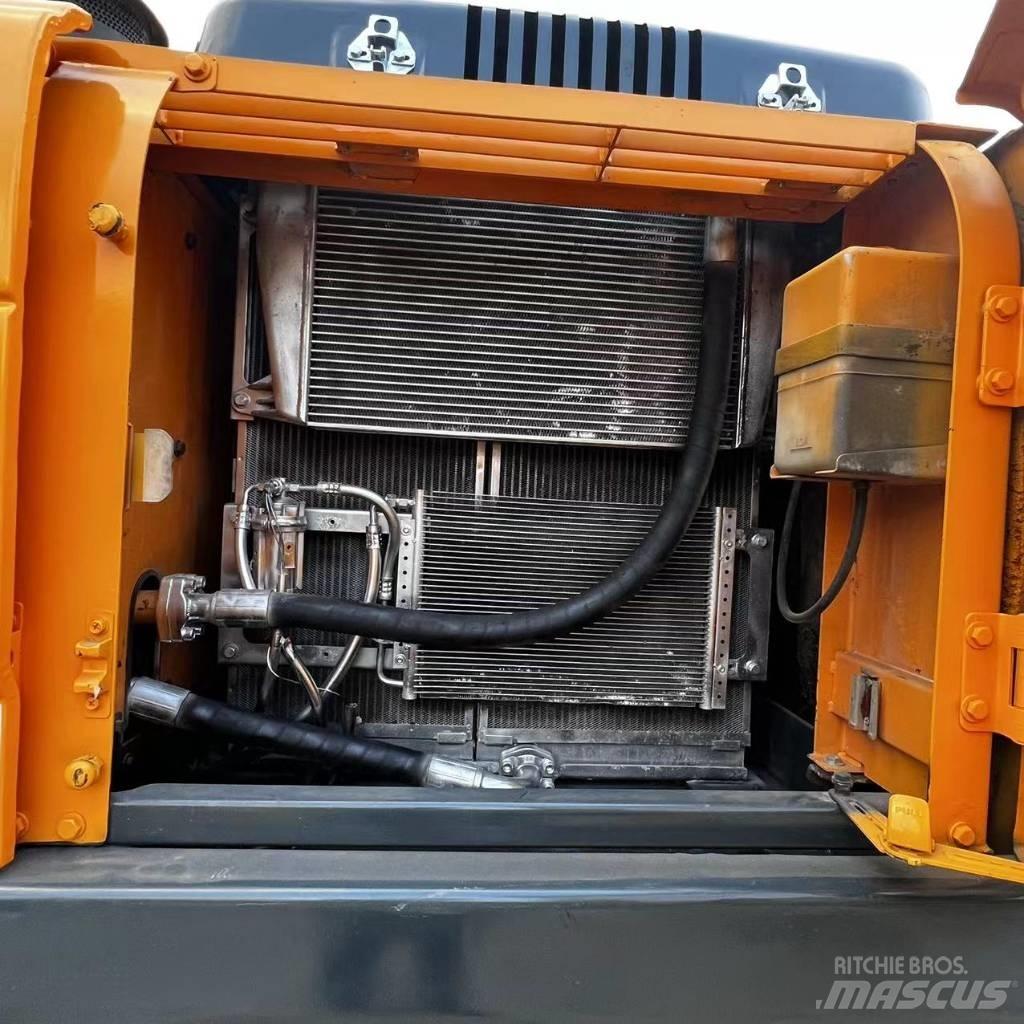 Hyundai R220-9S Raupenbagger