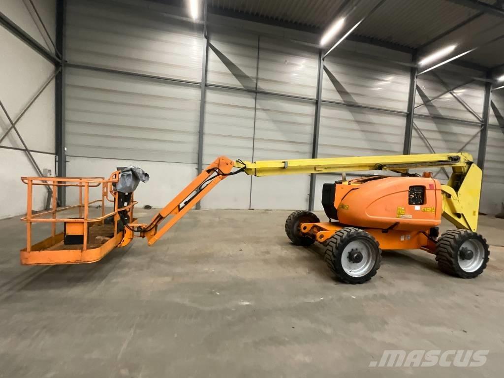 JLG 600 AJ   4x4x4 Gelenkteleskoparbeitsbühnen