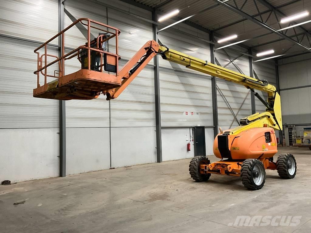JLG 600 AJ   4x4x4 Gelenkteleskoparbeitsbühnen