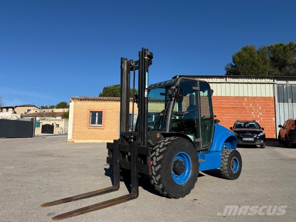 Ausa C 250 H Geländestapler