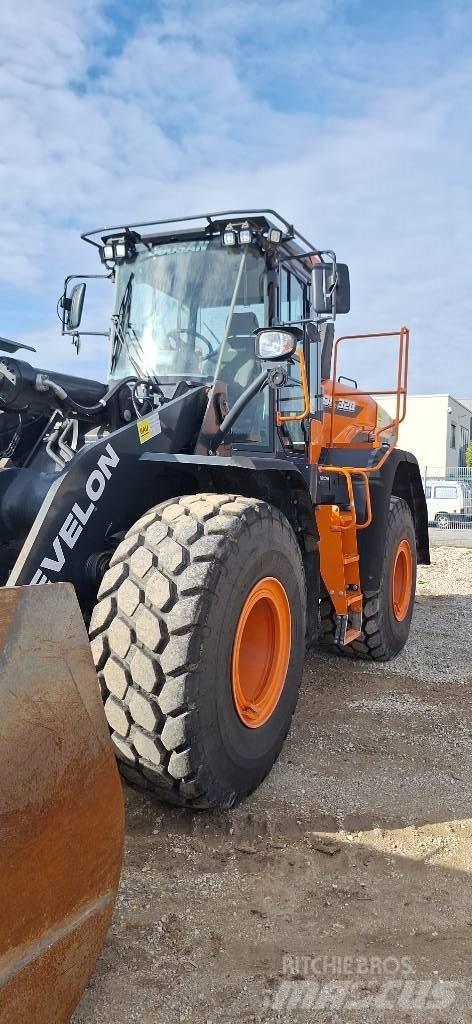 Doosan DL 320-7 Radlader