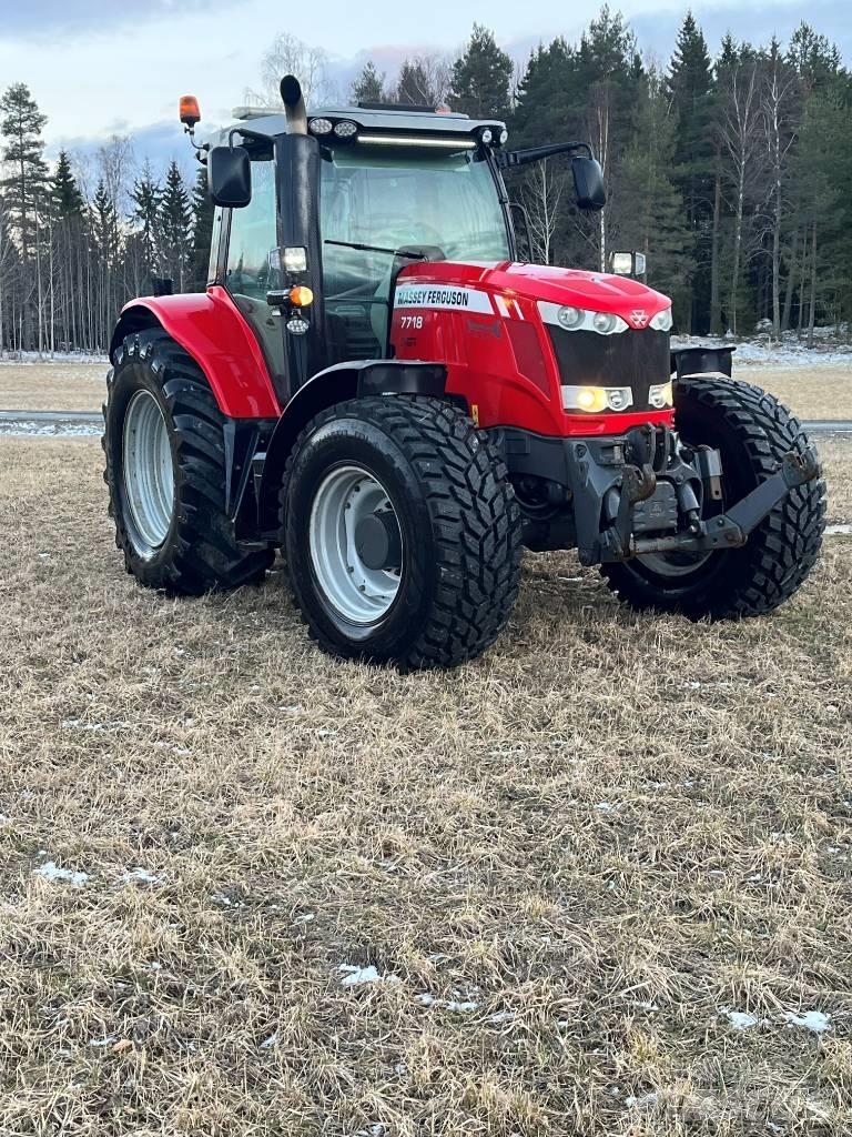 Massey Ferguson 7718 Traktoren